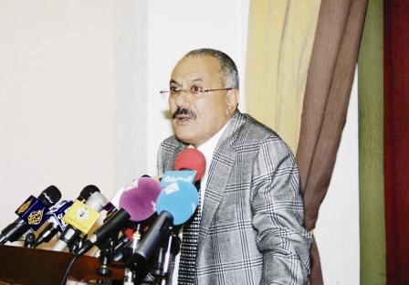 رئيس الجمهورية يلقي كلمته في المؤتمر الوطني الأول للجمعيات والأسر المنتجة أمس